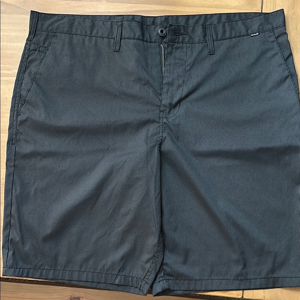 Hurley Black Flat Front Shorts Casual Style - Nike Dri Fit